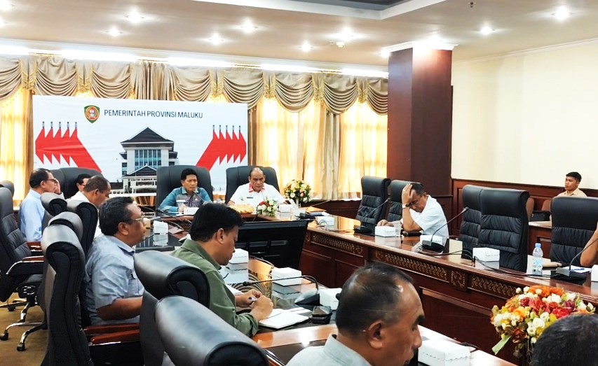 TINDAK LANJUT ARAHAN PRESIDEN PRABOWO, SADALI GELAR RAPAT DENGAN PIMPINAN OPD DAN INSTANSI VERTIKAL.