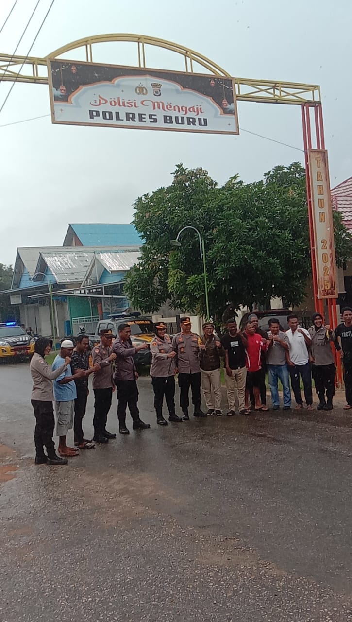Kapolres Buru Inisiator Program Polisi Mengaji, Polisi Sahabat Tani dan Polisi Melayani dengan Hati