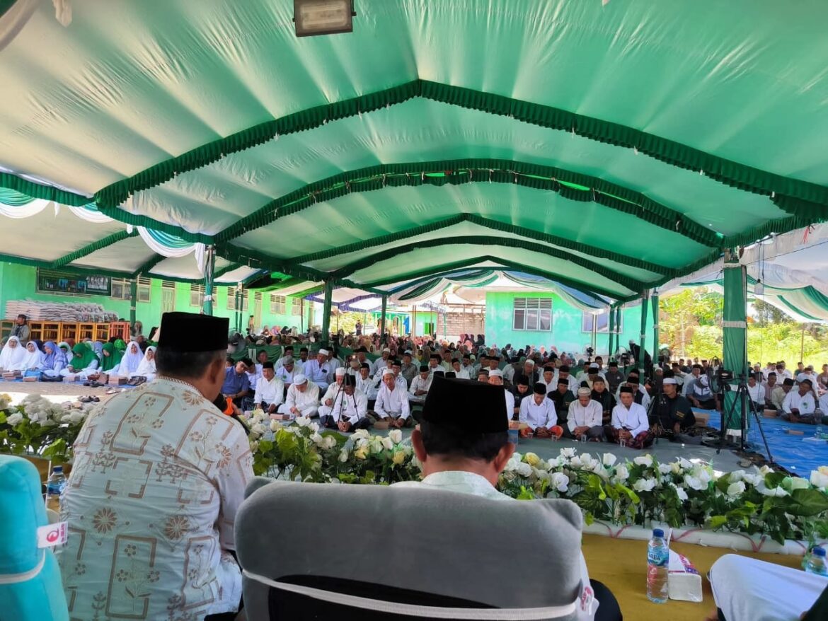 Tabligh Akbar dan Pemberian Santunan, Bersama Bupati dan Wakil Bupati Buru