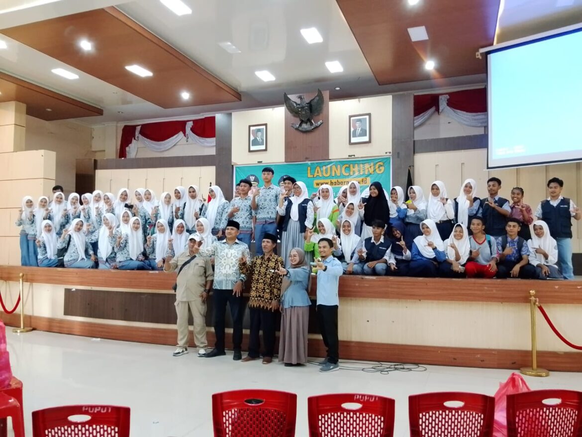 Wakil Bupati Buru Buka Pelatihan Jurnalistik Dasar, Habarnews.id Resmi Diluncurkan