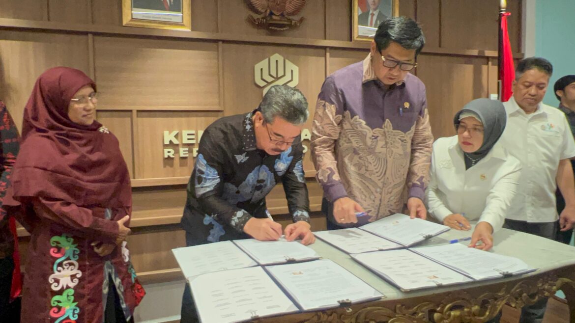Gubernur Maluku, Menteri PKP, dan Kepala BPS Tandatangani Kesepakatan Penyediaan 3.000 Rumah Subsidi
