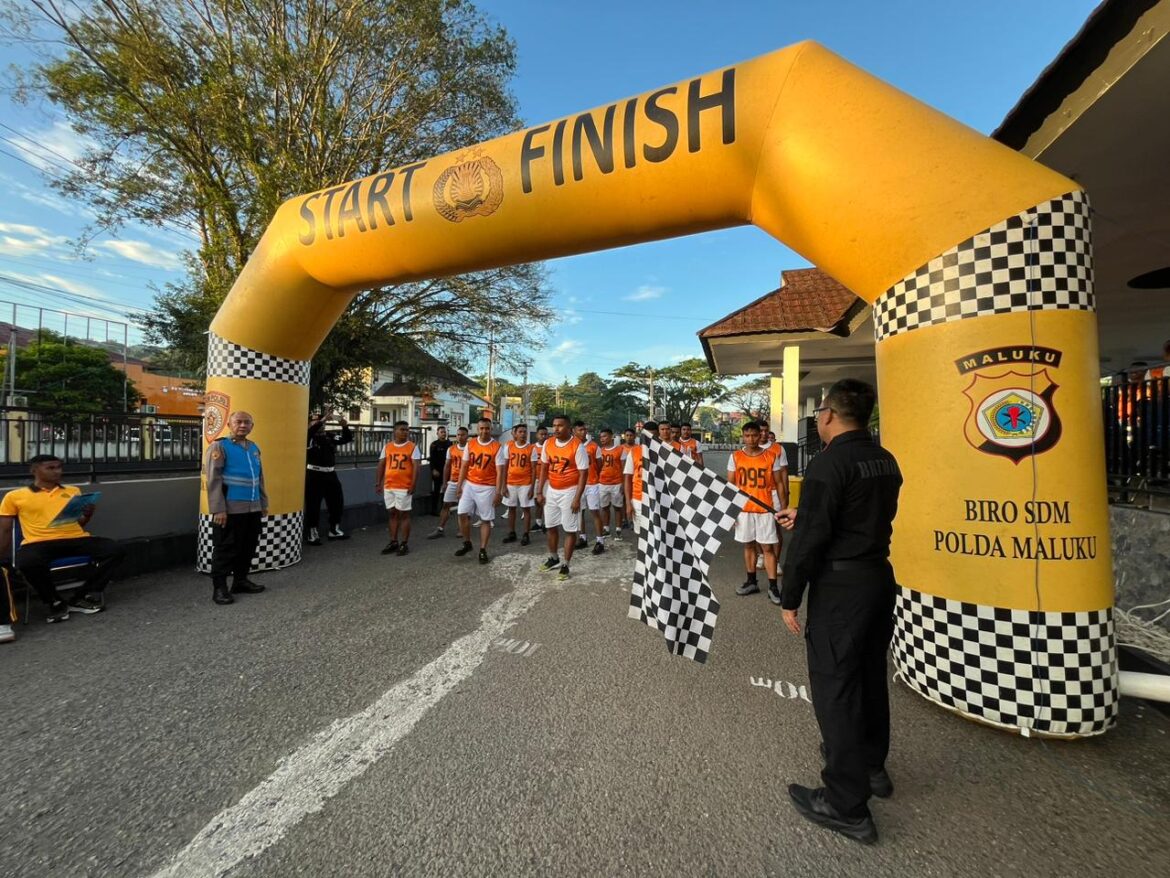 Seleksi SBP, Wakapolda Maluku Tinjau Pelaksanaan Tes Kesamaptaan Jasmani yang Diikuti 108 Personel Tamtama