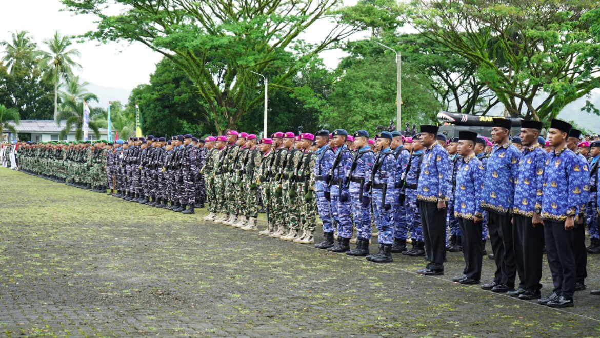 TNI PRIMA -TNI RAKYAT – INDONESIA MAJU, UPACARA PERINGATAN HUT KE-80 TNI 2025 DI MALUKU BERLANGSUNG KHIDMAT DI MAKO KODAERAL IX